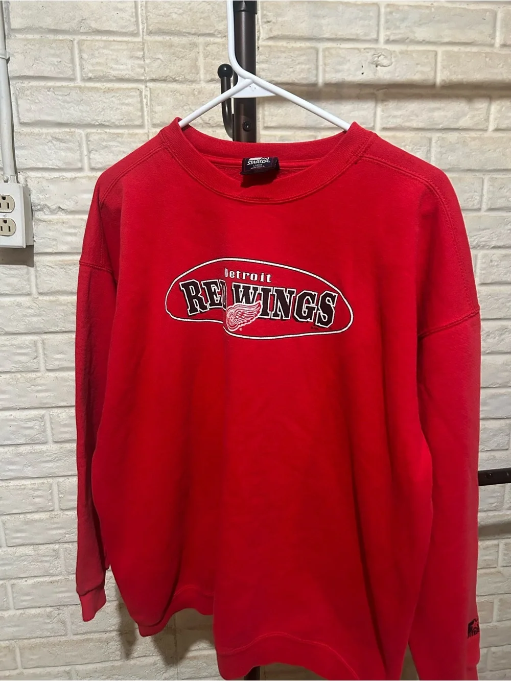 STARTER Red Detroit Red Wings Crewneck Sweatshirt